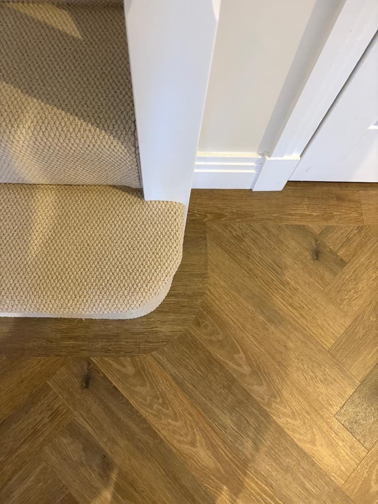 Curved cuts, stair scribes and precision corner detailing — Parfait Flooring, Glasgow