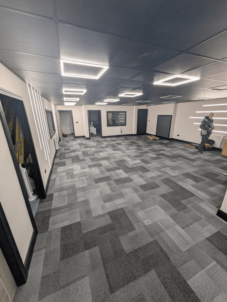Multi-tonal carpet tiles in a contemporary commercial space — Parfait Flooring, Glasgow